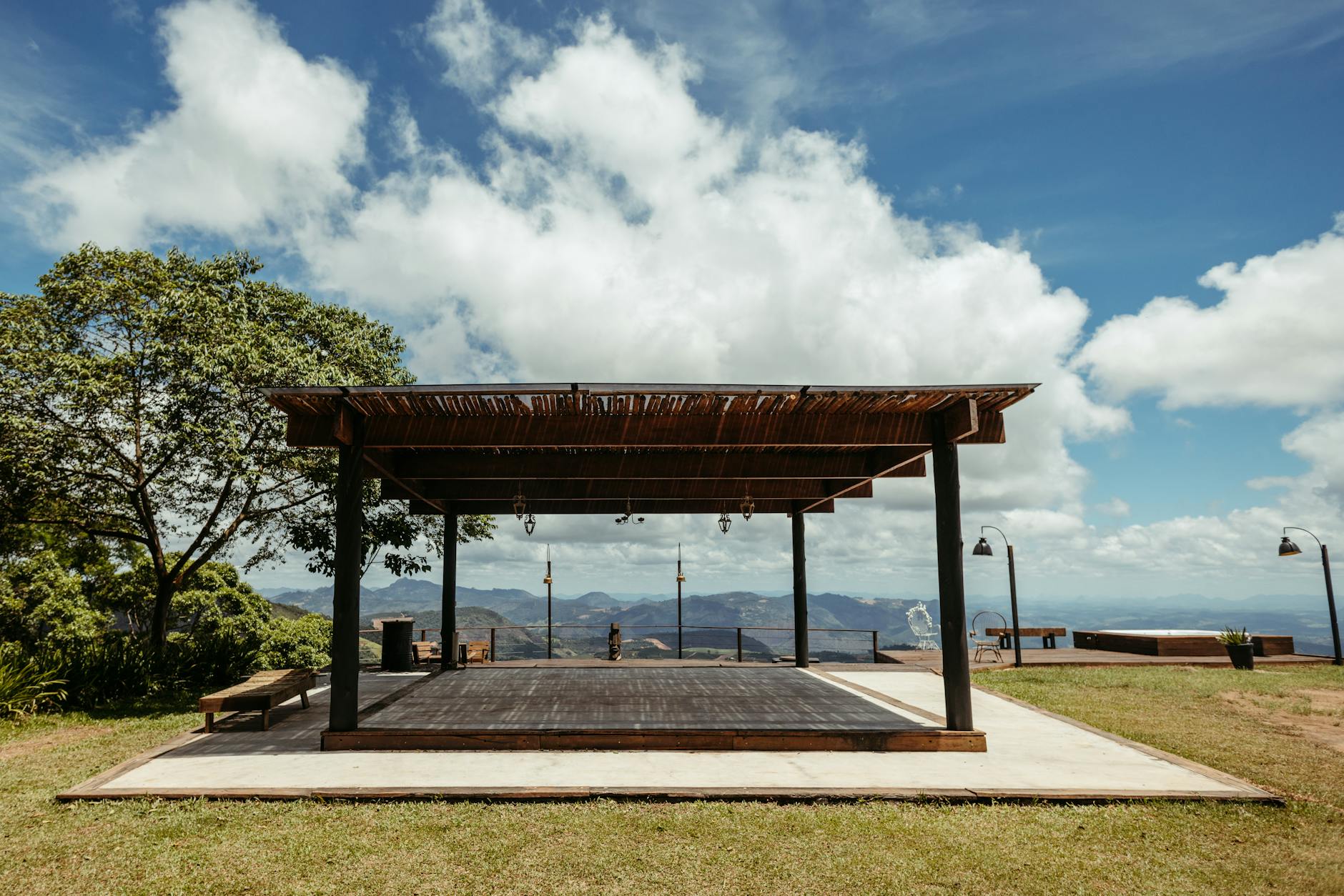 Comment fabriquer une pergola en bois sans se planter